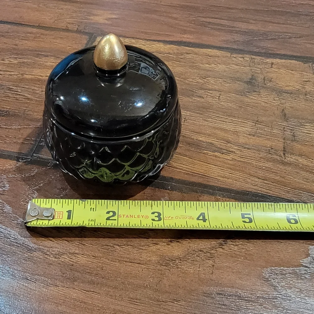Vanity top storage dish